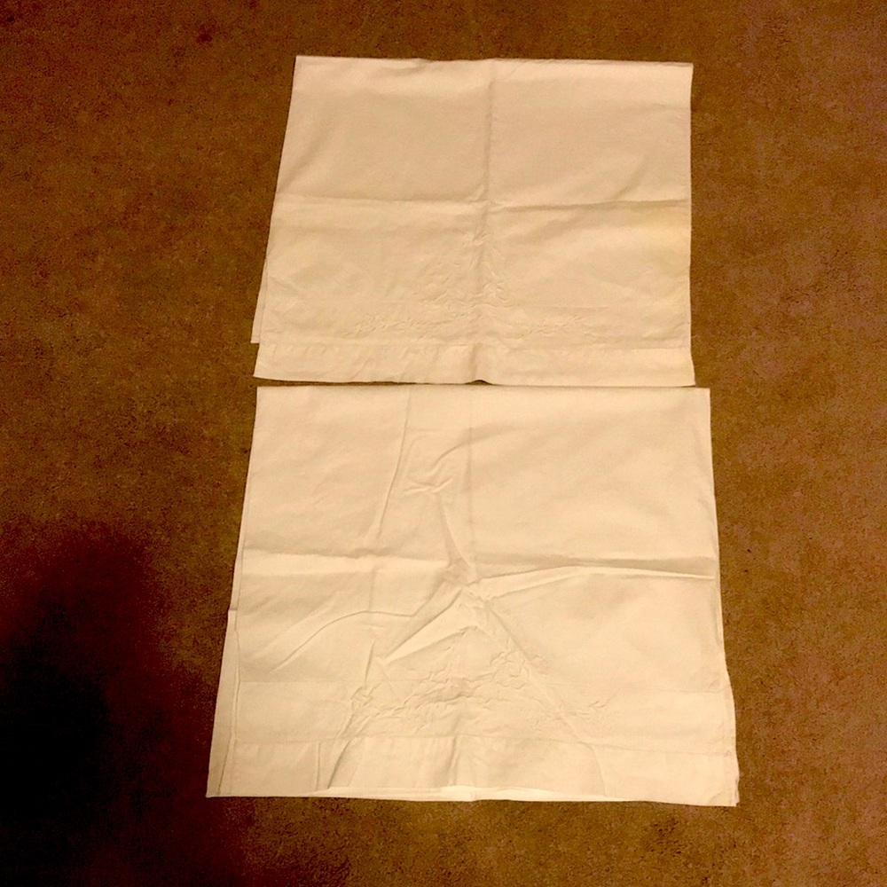 Pure Luxury Cotton Pillow Cases. Fine Linens. King